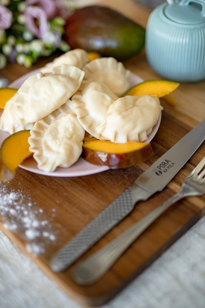 Pierogi z serem i mango